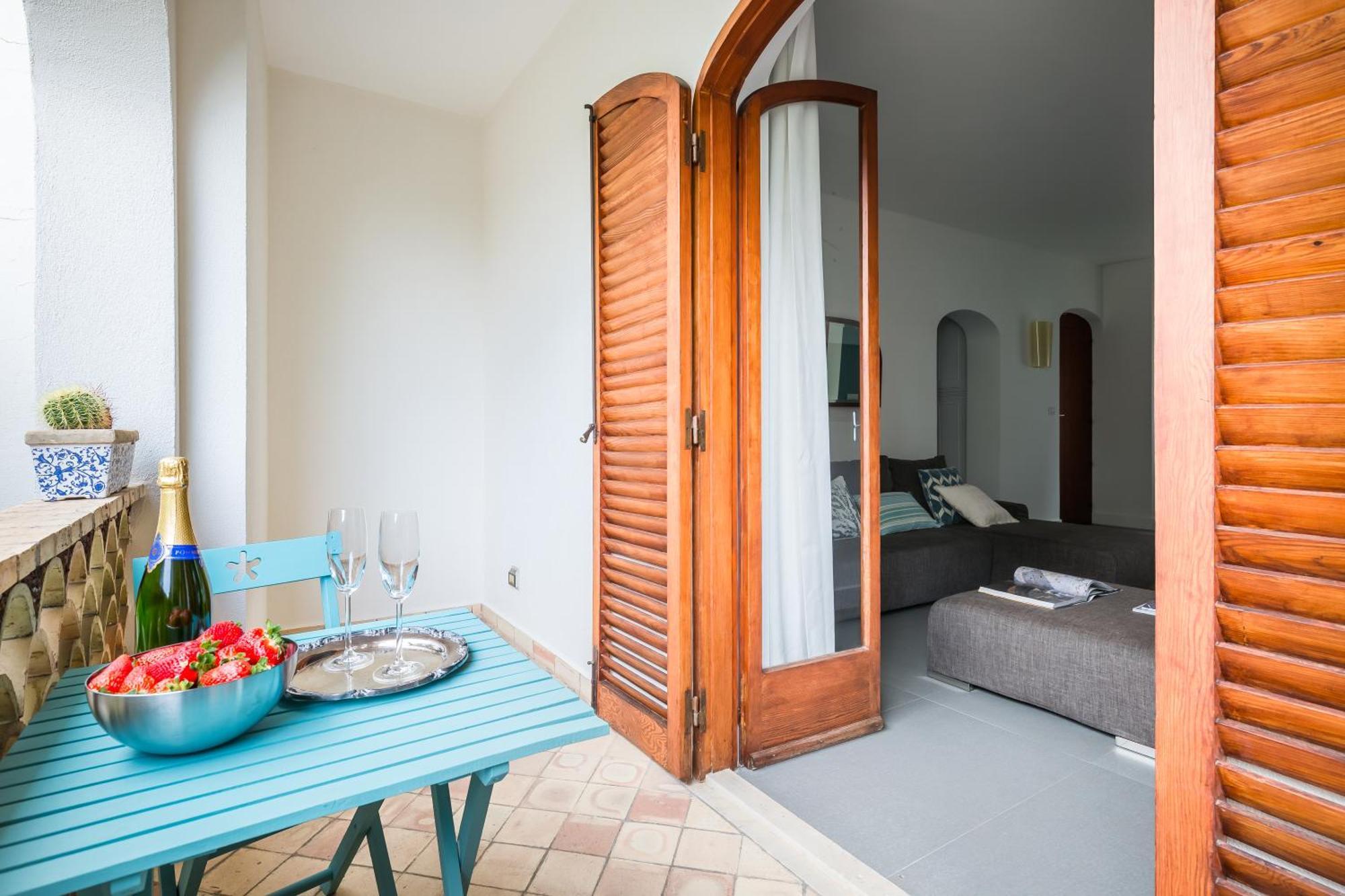 La Matrangela Charme Apartments Таормина Экстерьер фото